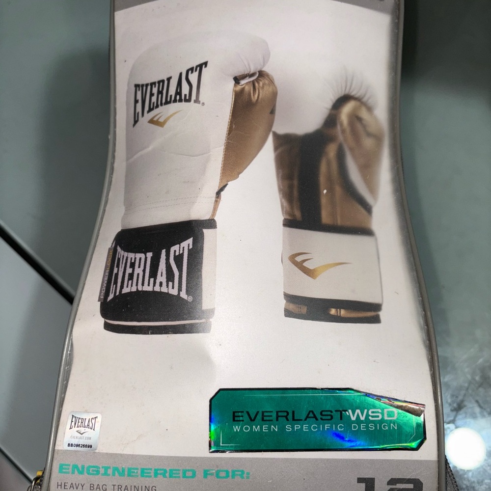 Everlast Women's Gold and White Boxing Gloves